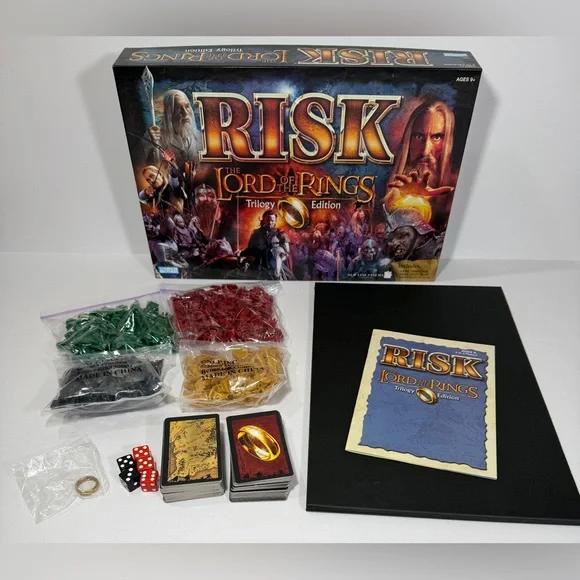 RISK The Lord Of The Rings Trilogy Edition LIKE NEW Complete with Ring CIB - Picture 2 of 15